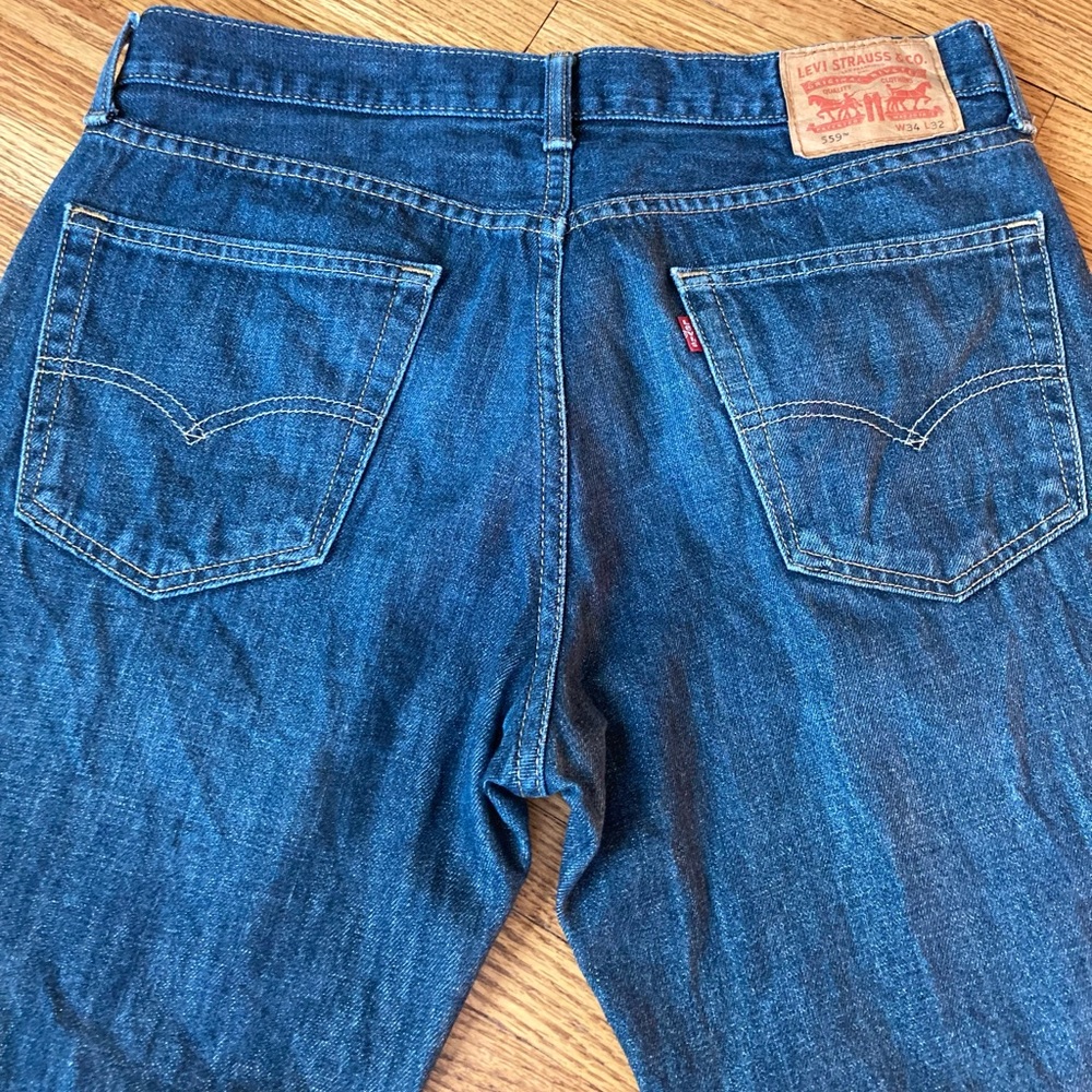 559 Levi Strauss blue jeans